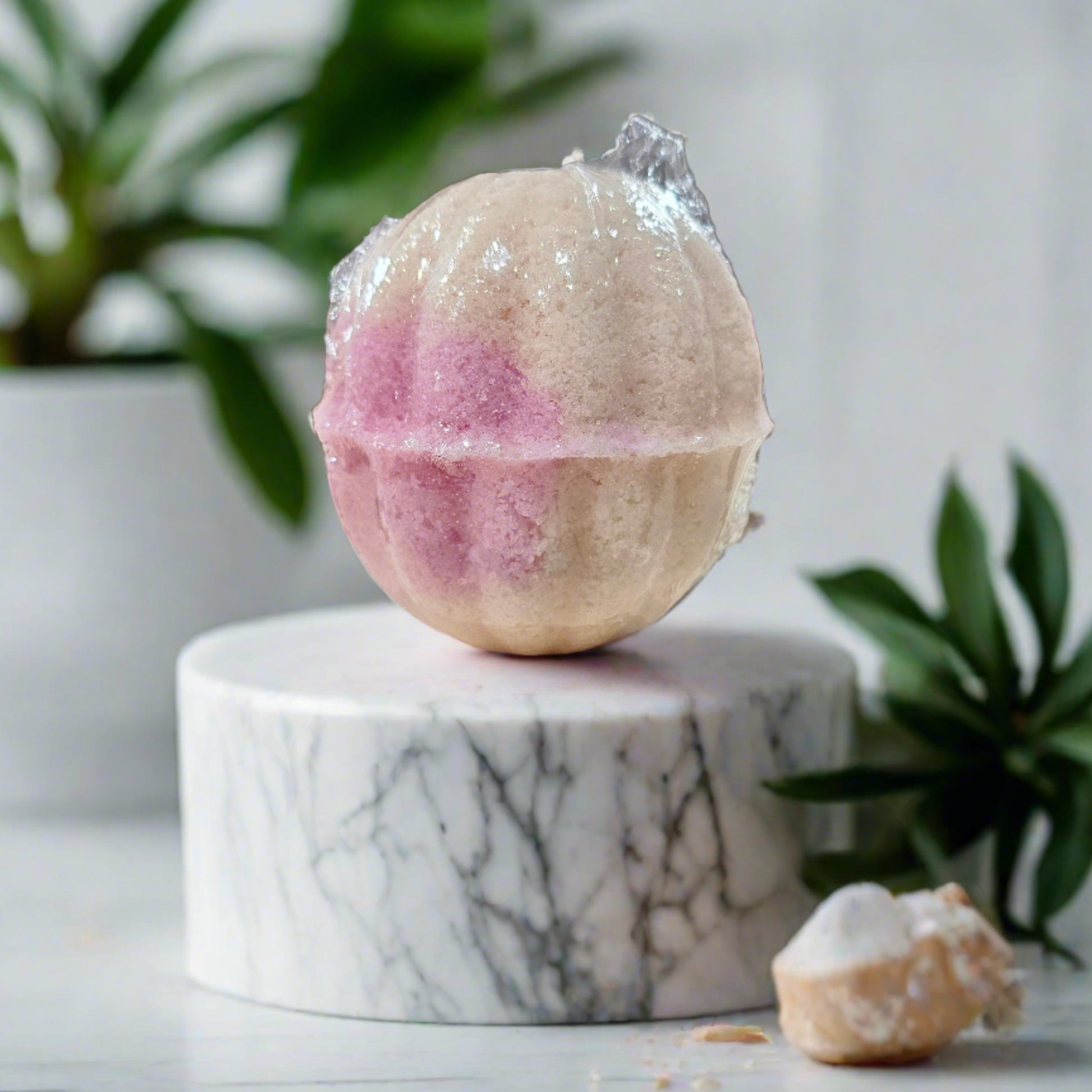 Jasmine Honeysuckle Bath Bomb by The Natural Lather